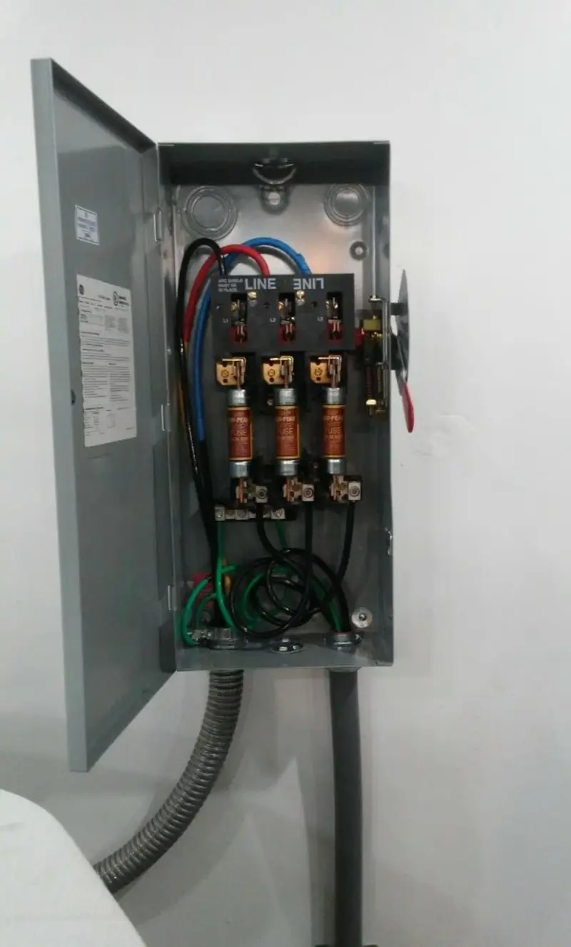 Three-phase disconnect switch installed for Smoke Detector Installation in Barling